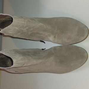 Loft by Ann Taylor gray suede ankle boots size 9